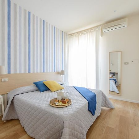 Hotel Esplanade Rimini Kültér fotó