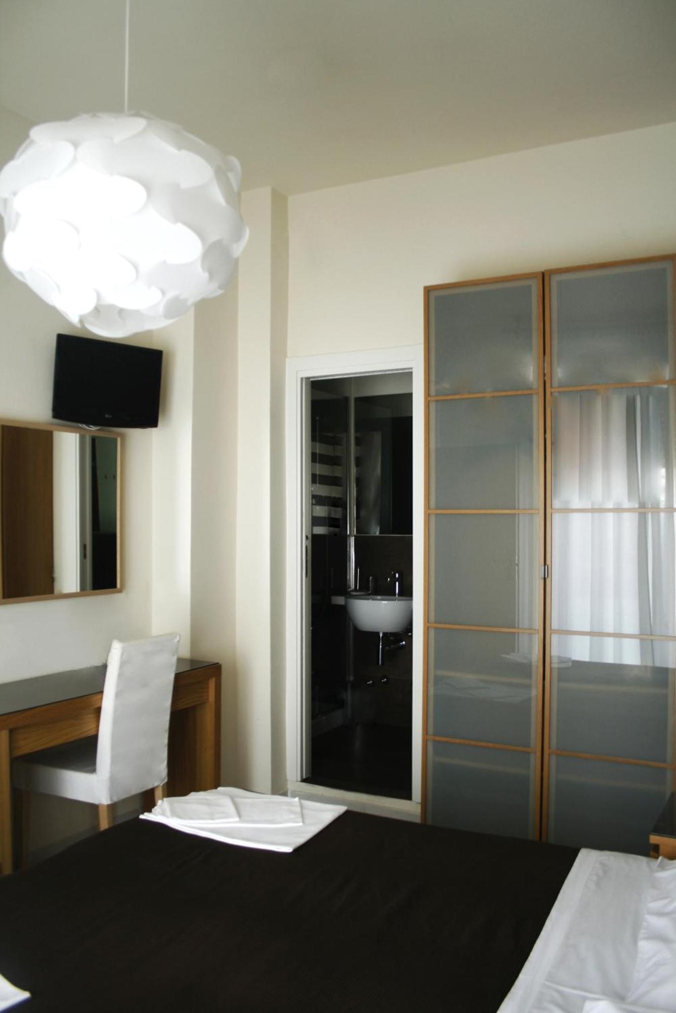 Hotel Esplanade Rimini Kültér fotó