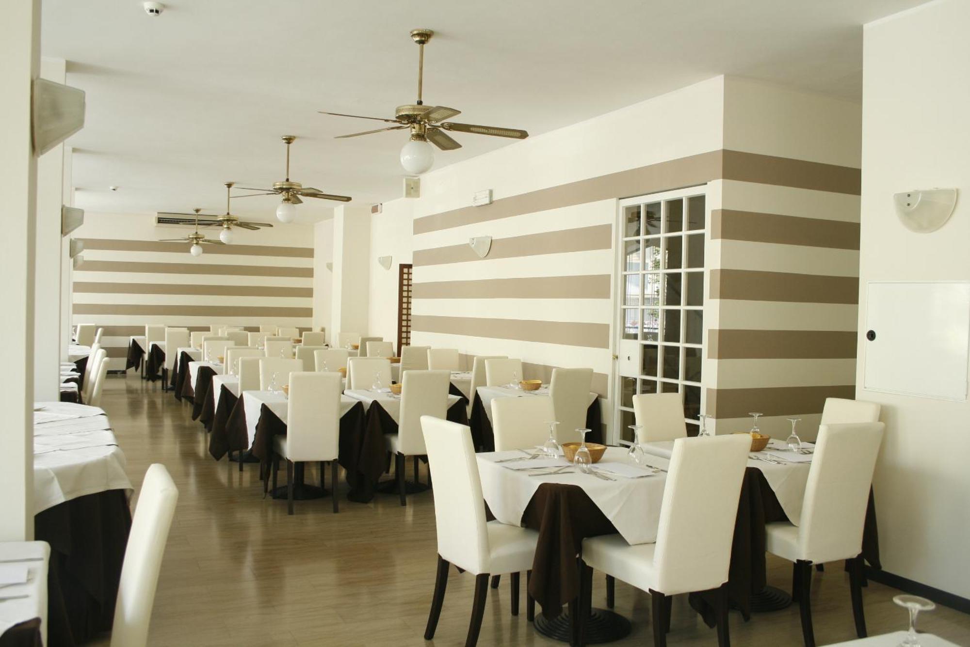 Hotel Esplanade Rimini Kültér fotó