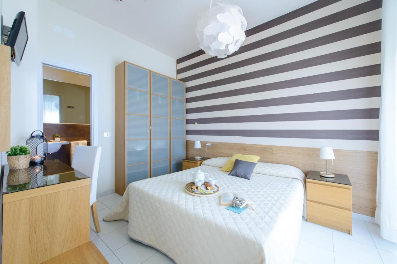 Hotel Esplanade Rimini Kültér fotó