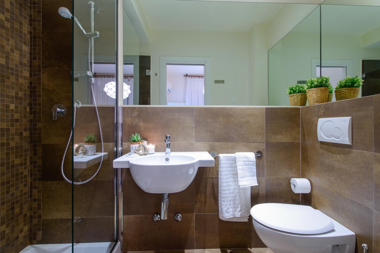 Hotel Esplanade Rimini Kültér fotó